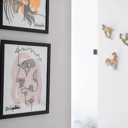 Guestready - Quental Wallpaper Near Marques Square Апартаменты *