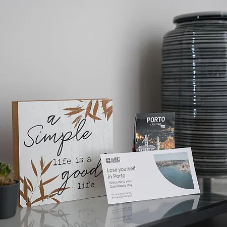 Guestready - Quental Wallpaper Near Marques Square