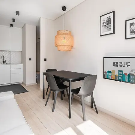 Guestready - Quental Wallpaper Near Marques Square