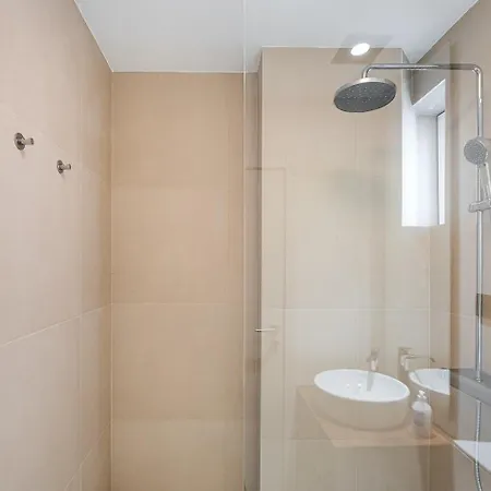 Guestready - Quental Wallpaper Near Marques Square Lejlighed *