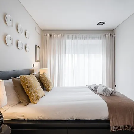 Guestready - Quental Wallpaper Near Marques Square Apartment Porto