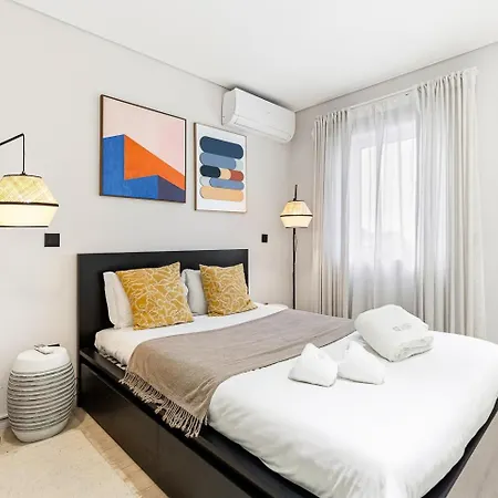 Guestready - Quental Wallpaper Near Marques Square *