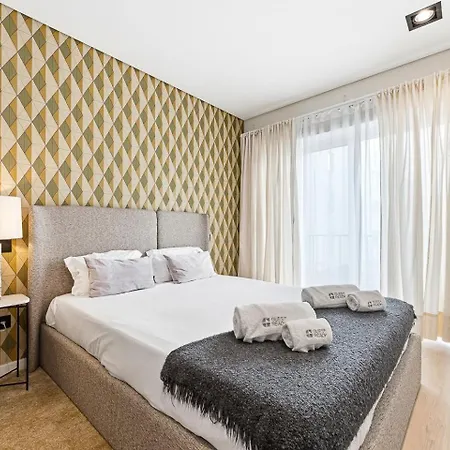 Guestready - Quental Wallpaper Near Marques Square شقة *