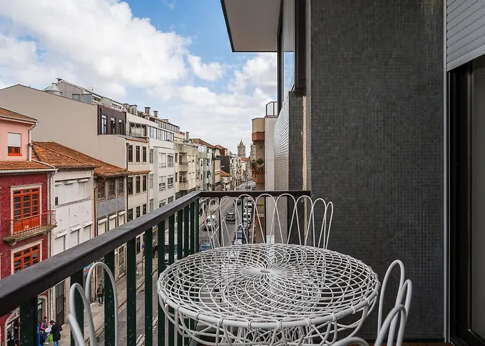 Guestready - Quental Wallpaper Near Marques Square Porto