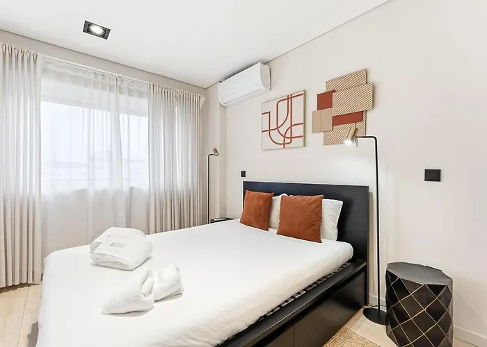 Апартаменты Guestready - Quental Wallpaper Near Marques Square *