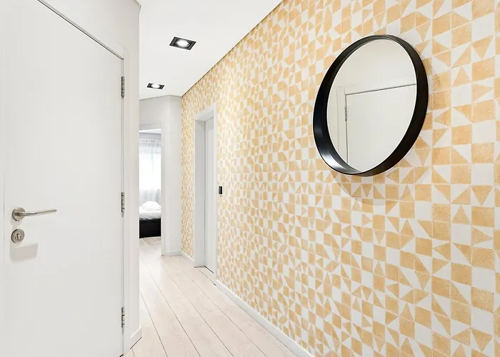 Guestready - Quental Wallpaper Near Marques Square *