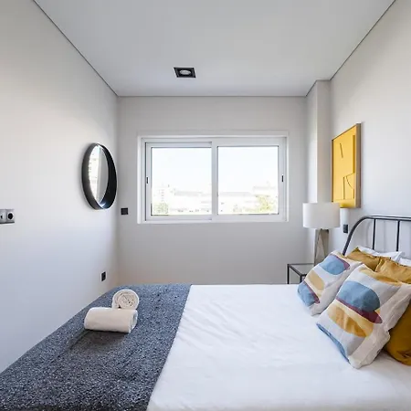 Guestready - Quental Wallpaper Near Marques Square Apartment