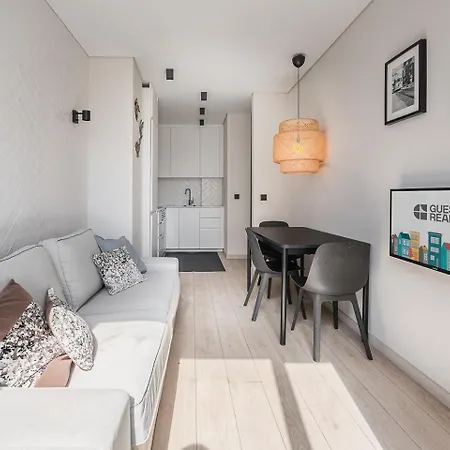 Guestready - Quental Wallpaper Near Marques Square Porto