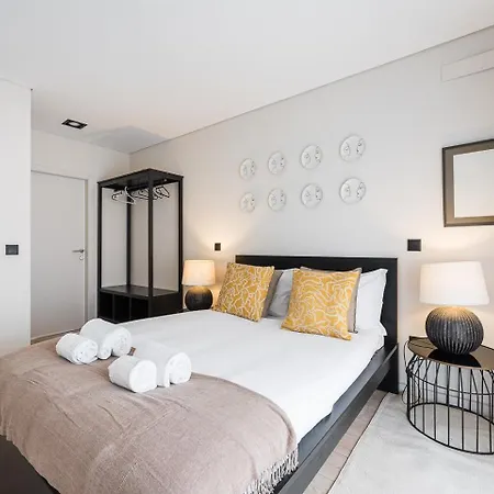 Guestready - Quental Wallpaper Near Marques Square Apartment