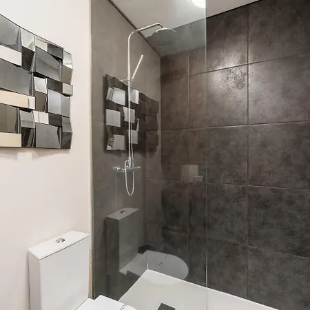 Apartament Guestready - Quental Wallpaper Near Marques Square Porto