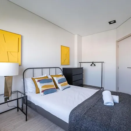 Guestready - Quental Wallpaper Near Marques Square Apartman Porto