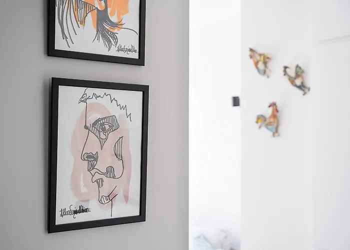 Guestready - Quental Wallpaper Near Marquês Square Appartement *