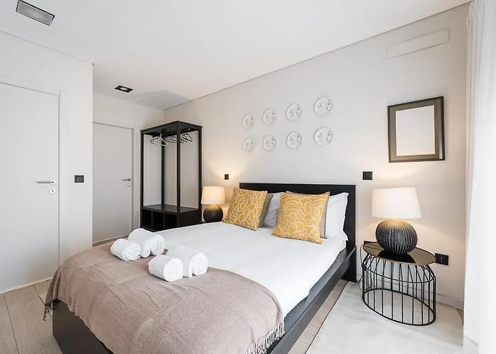 Guestready - Quental Wallpaper Near Marquês Square Appartement